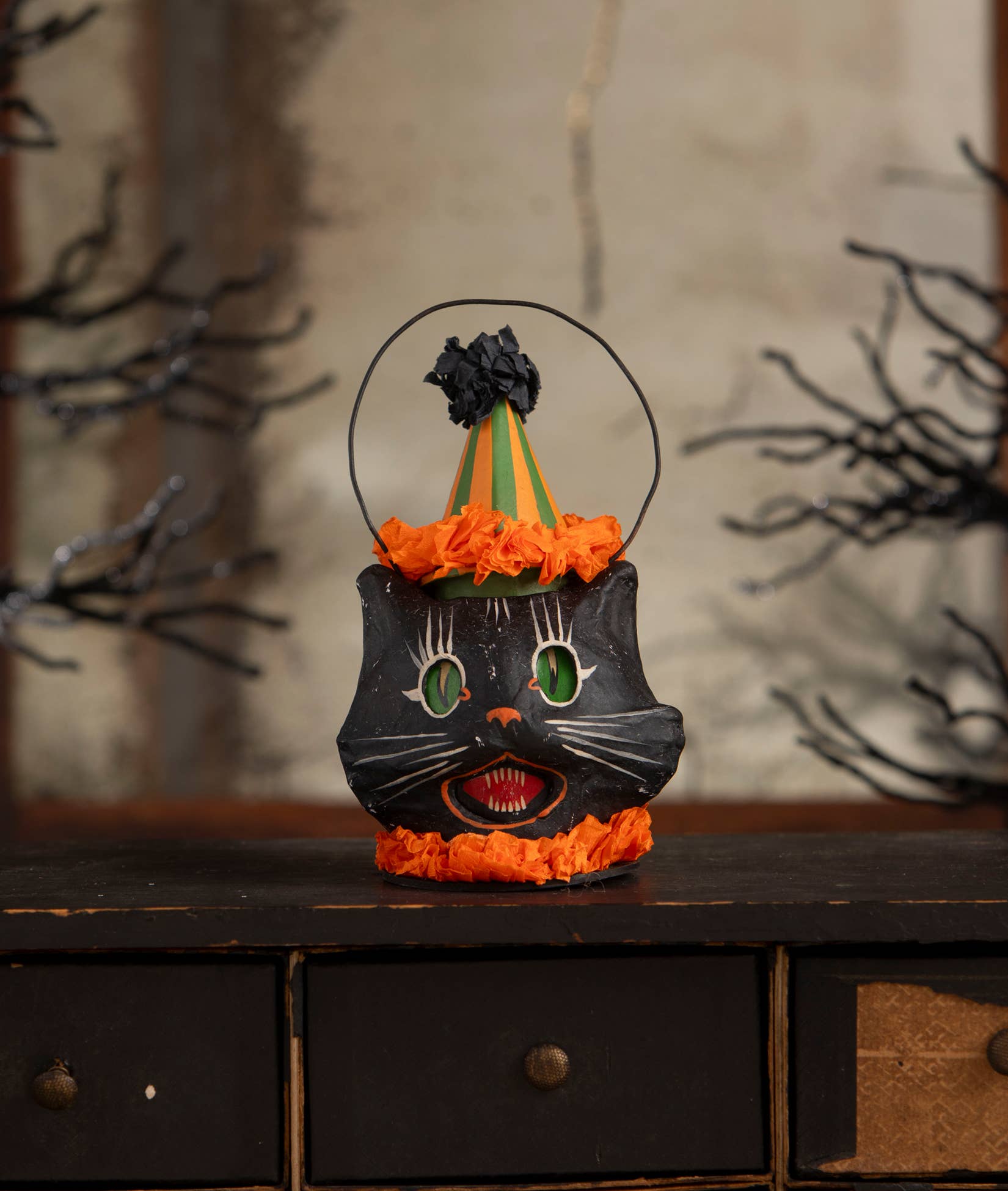 Bethany Lowe Designs - Wholesale Decorative Figurine - Sassy Cat Mini Bucket0