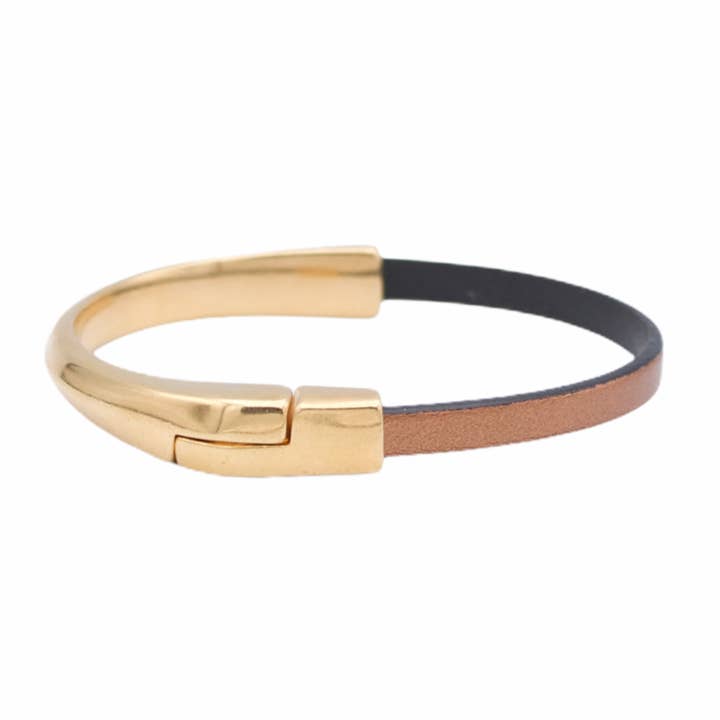 Araracuara - Wholesale Bangle Bracelet - AMACAYACÚ leather bracelet (gold) with magnetic clasp9