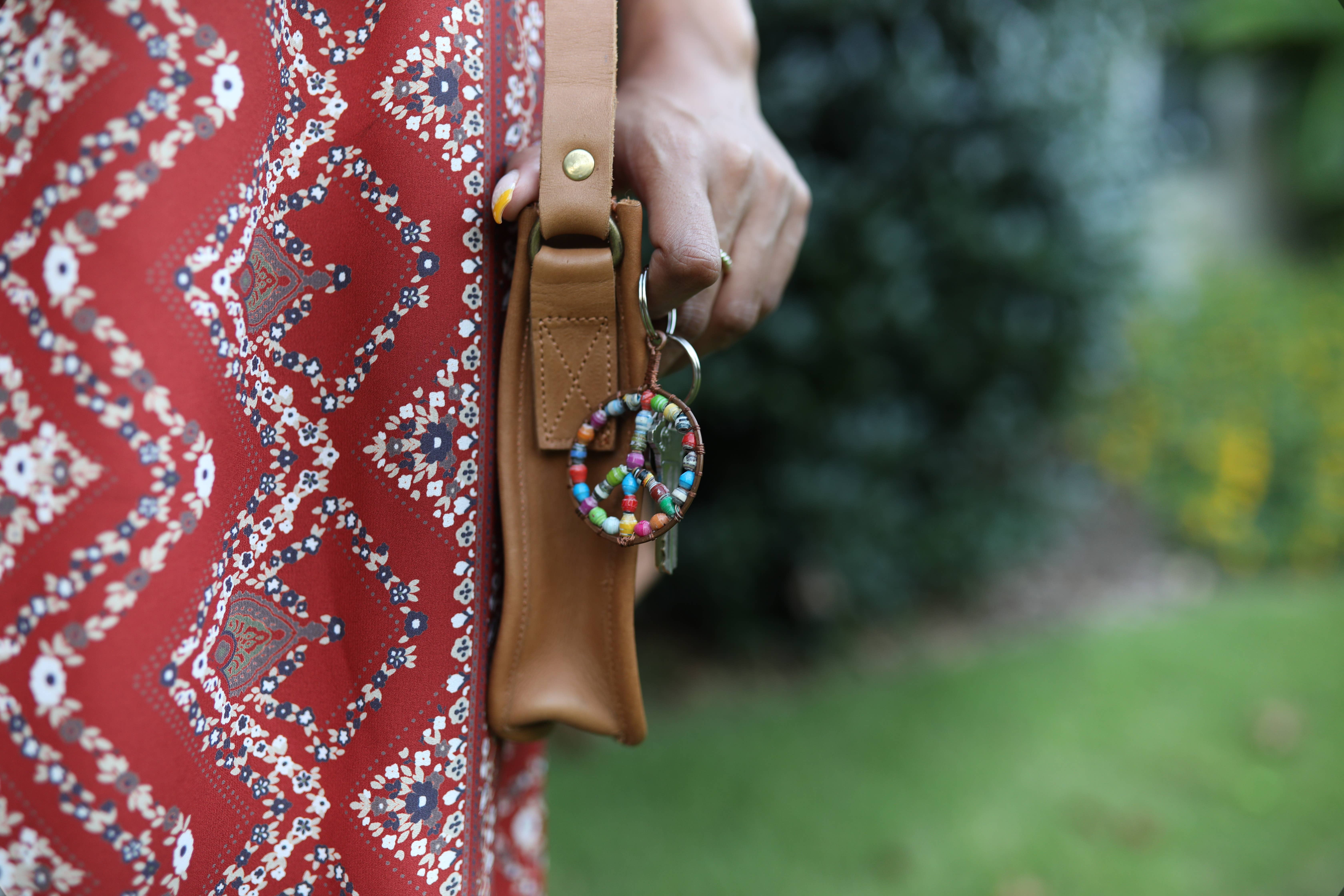 Ornaments 4 Orphans - Venta al por mayor Llavero - Unisex - Llavero de cuentas de papel con signo de paz1