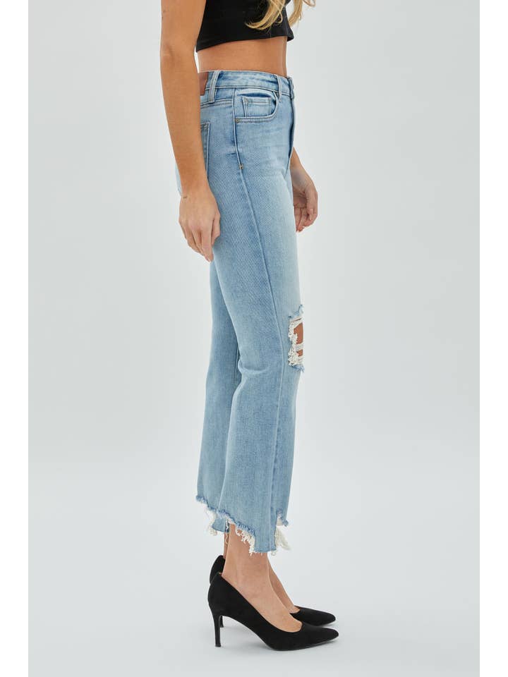 Hidden Jeans - Wholesale Jeans - Women's - MEDIUM WASH KNEE DISTRESSED
FRAYED HEM CROPPED FLARE