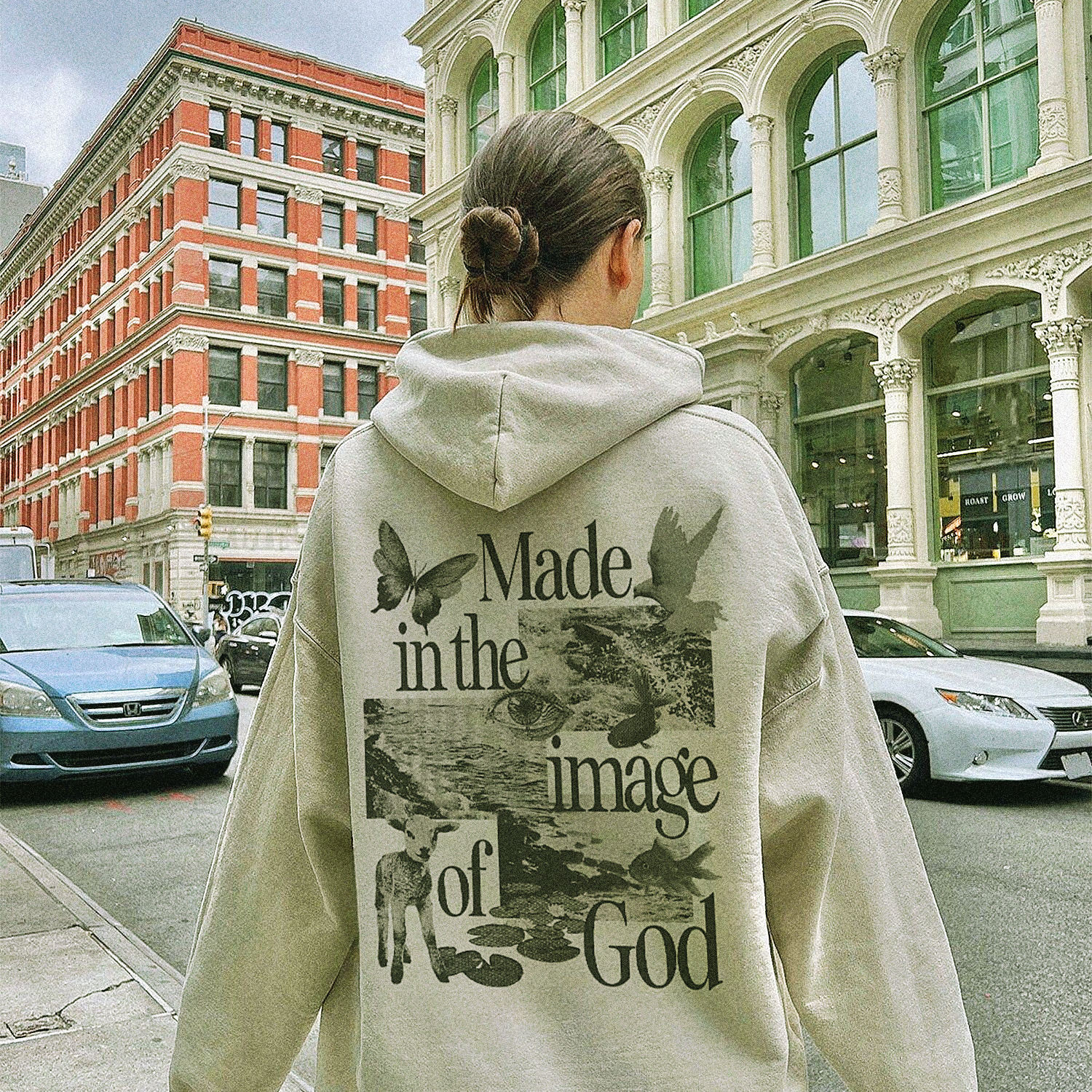 Bone Hoodie mit Collage "Im Bilde Gottes gemacht" für den Großhandel auf Faire1