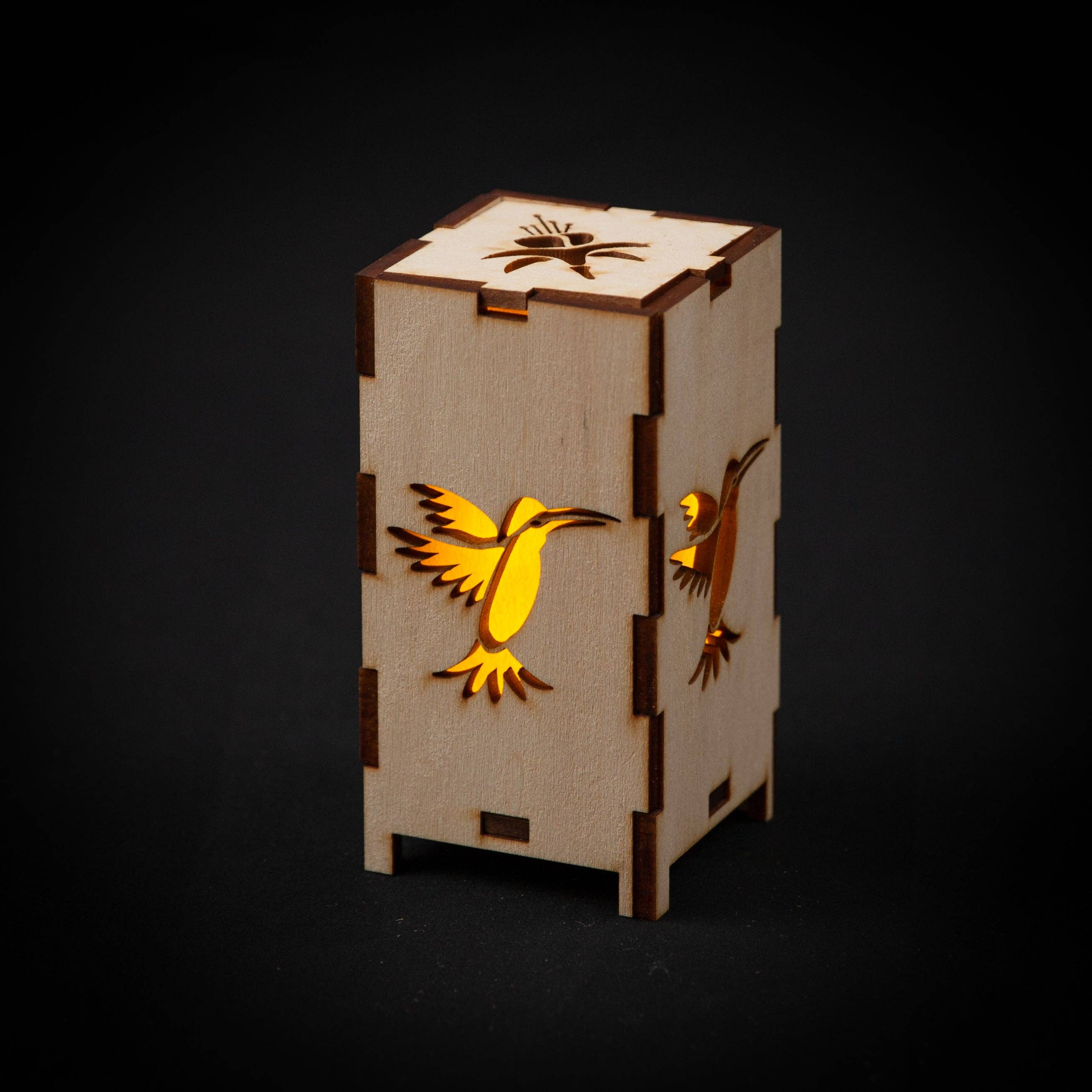 REMOVED BRAND – Lampião por atacado – Lanterna beija-flor em madeira com várias opções de luz LED0