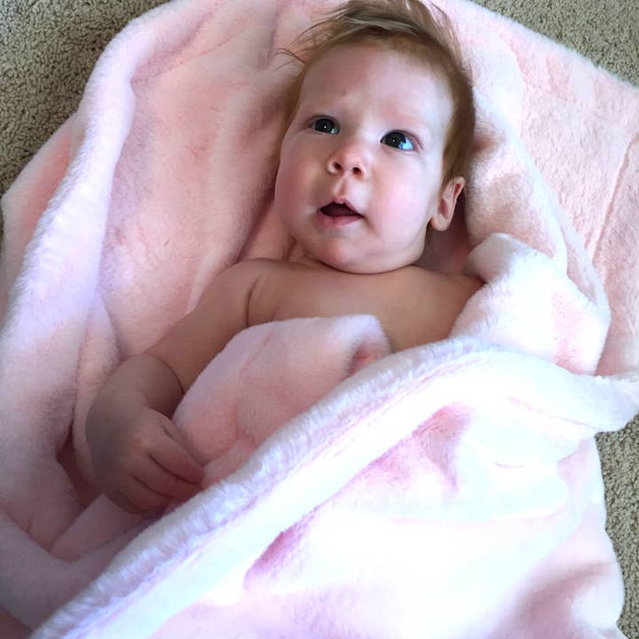 Light Pink Soft Fur Blanket for wholesale by London Bridge & Maison Chic