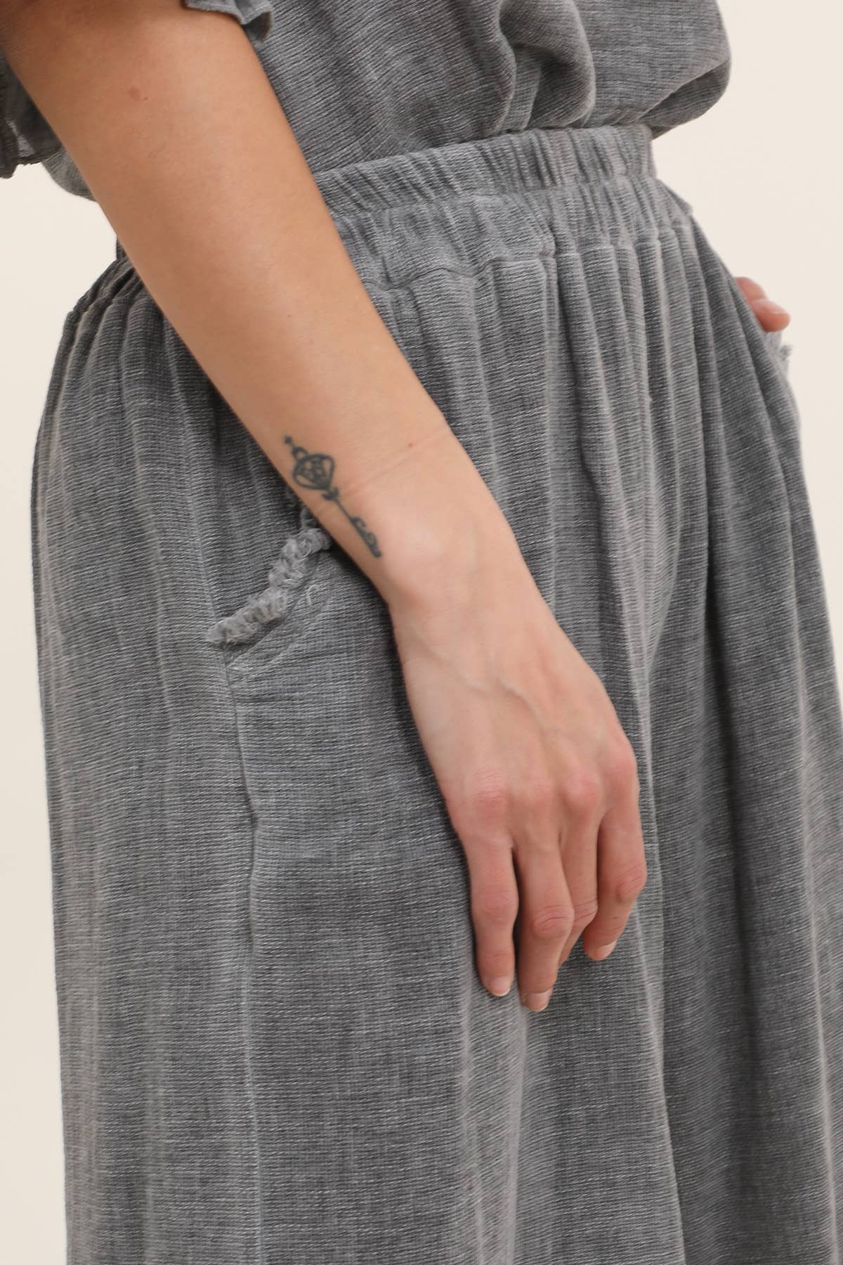 LÉA & LUC – Calças - Mulher por atacado – Calças em 50% Linho 50% Algodão REF. 933942