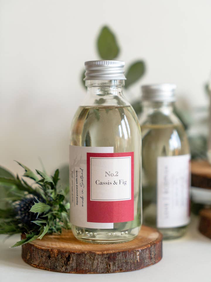 Cassis and Fig Refill Reed Diffuser 120 ml voor wholesale door Love Scottish
