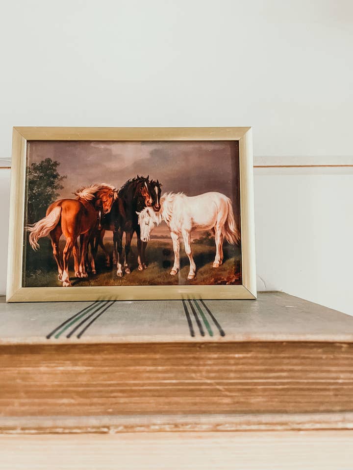 Vintage Fine Art in klein gouden frame- Troostende paarden voor wholesale door Sweet Home Nashville
