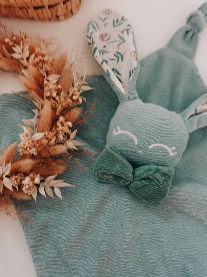 Doudou svampeknude - Hjorten med pæoner for engroshandel hos Louis & Jules Stambouli Conseil