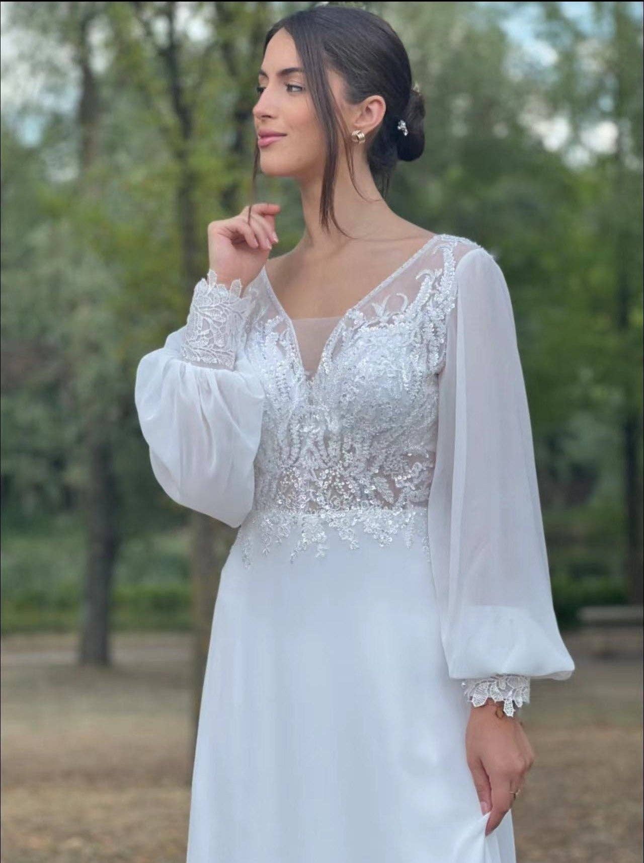 Blank TL-89 wedding dress for wholesale on Faire1