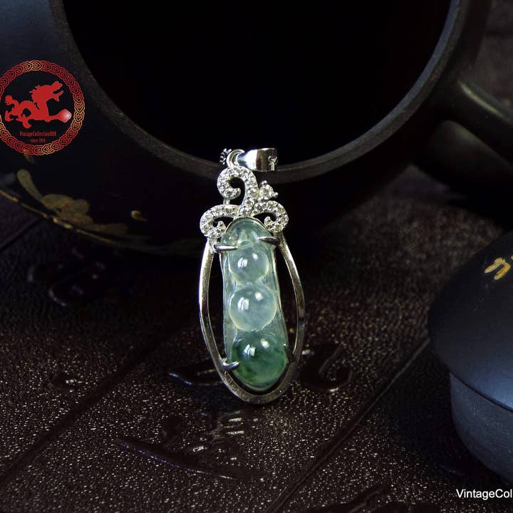Pea Bean Pendant in Frosted Natural Jadeite Jade. for wholesale by Vintagecollection888