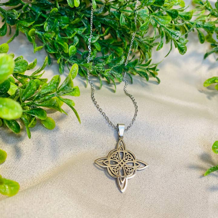 Moonsence - Wholesale Pendant/Charm Necklace - Witches Knot Necklace Protection1
