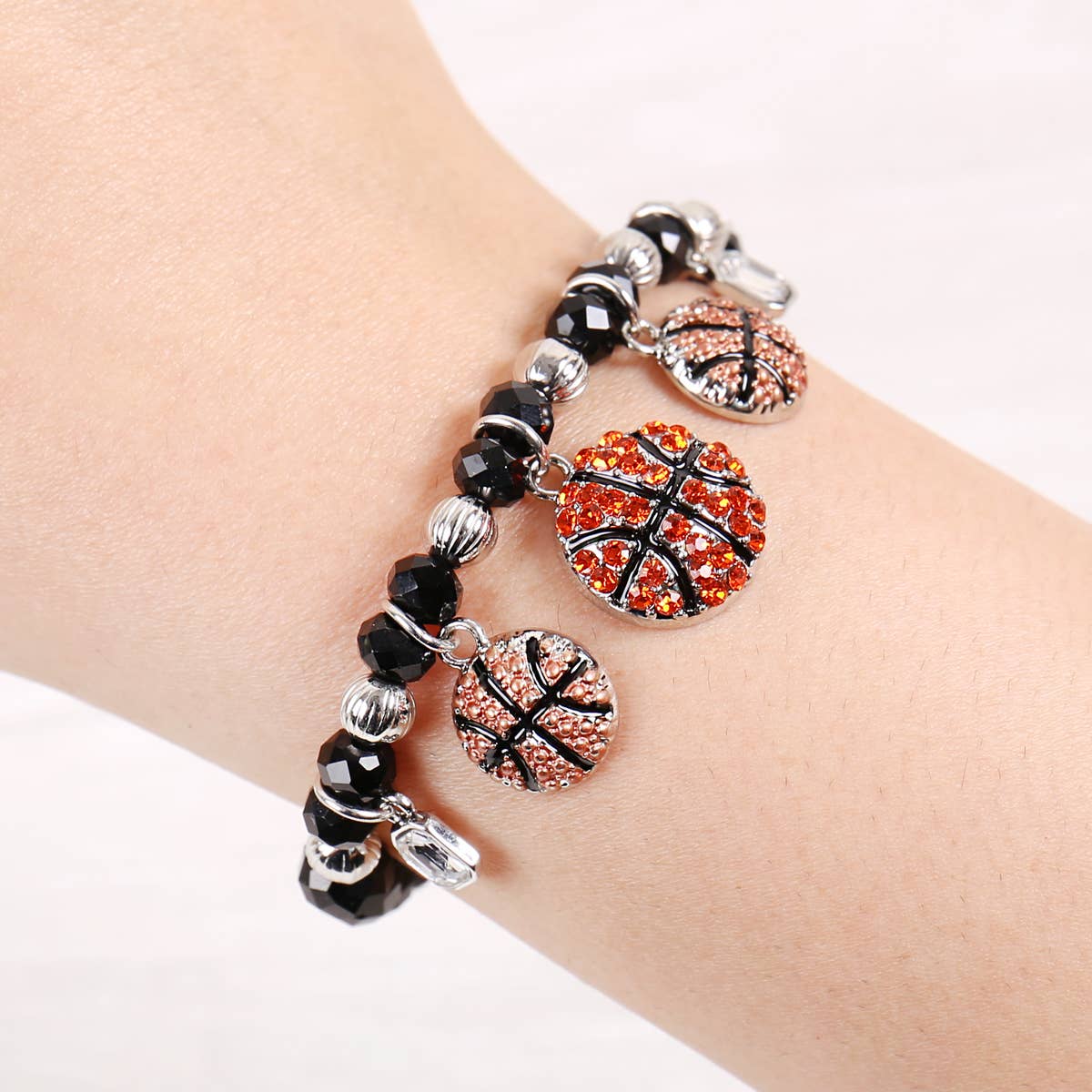 MYS Wholesale Inc - Vente Bracelets à breloques/pendentifs - Bracelet à breloques élégant en perles rondes pour femmes13