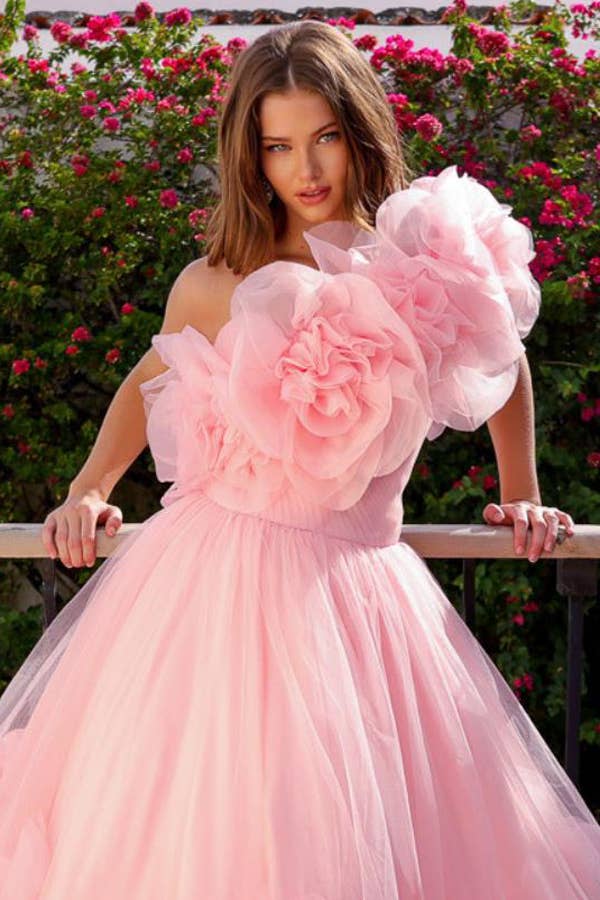 Fard Abito a trapezio con volant floreali in vendita all'ingrosso su Faire1