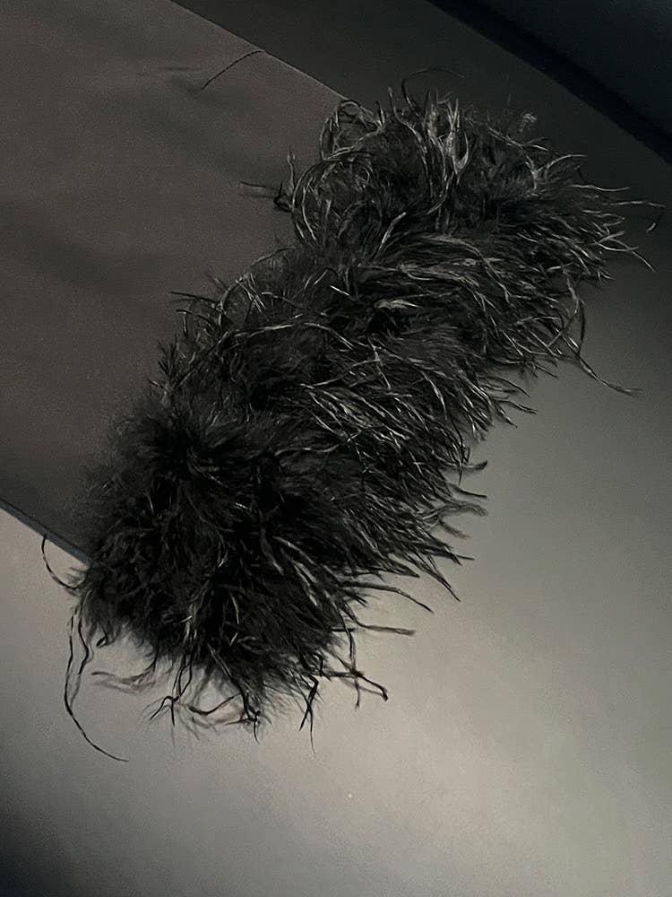 Sanyao Fashion - Wholesale Outerwear Vest - Women's - SY411 White Ostrich Feather Trim Round Neck Sleeveless Top6