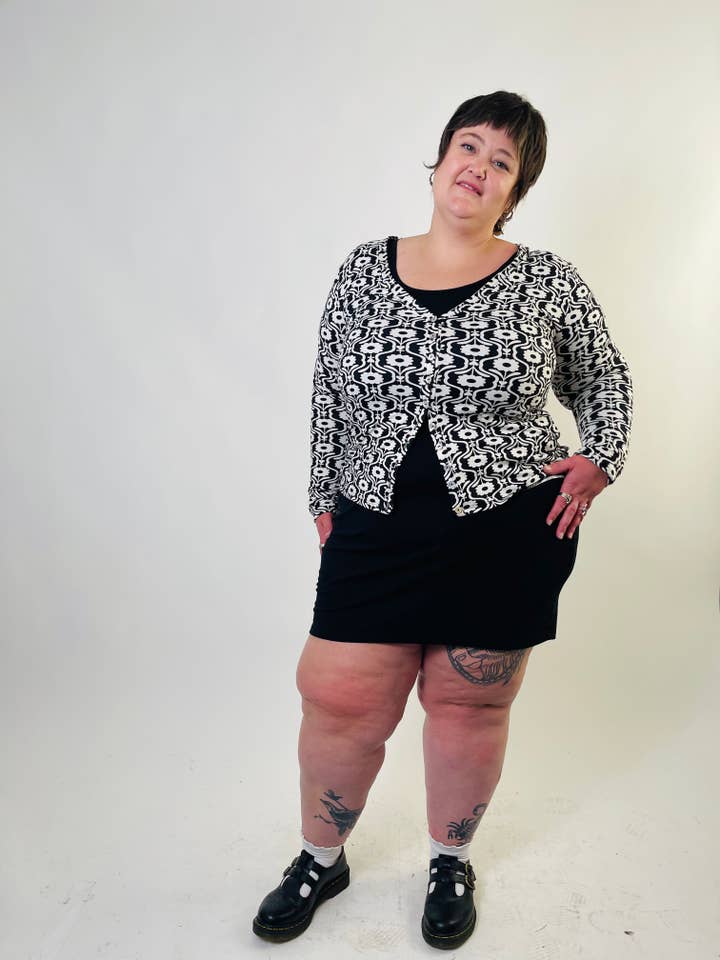 Altar - Wholesale Dress - Women's - Zora Cardigan in Deco Floral13