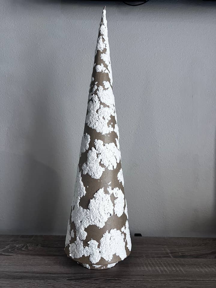 Joie Holiday Tree - Large Snow  for wholesale by Je.Nicci