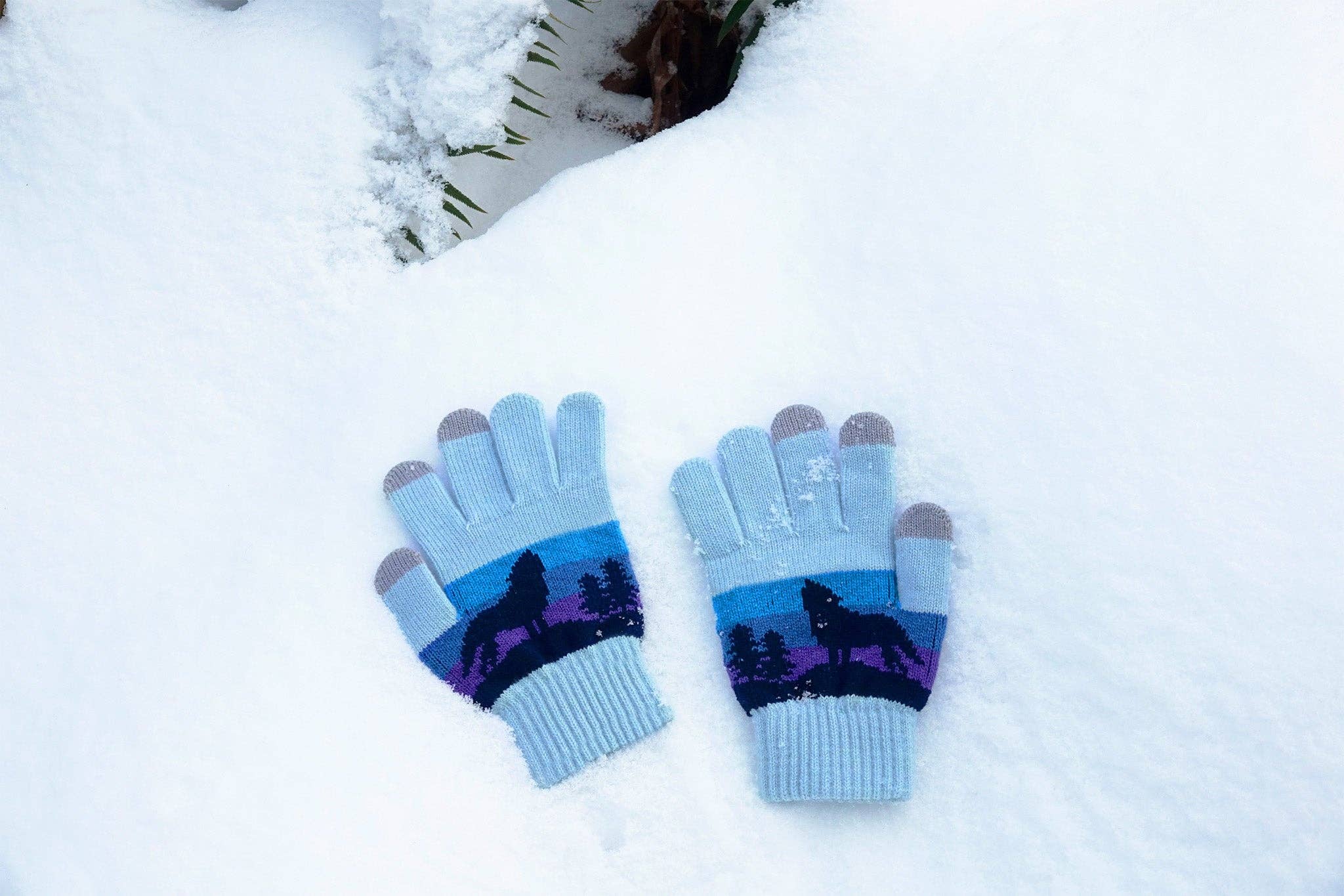 Northern Icons Creations INC - Wholesale Gloves - Unisex - Howl of Twilight Knit Gloves1
