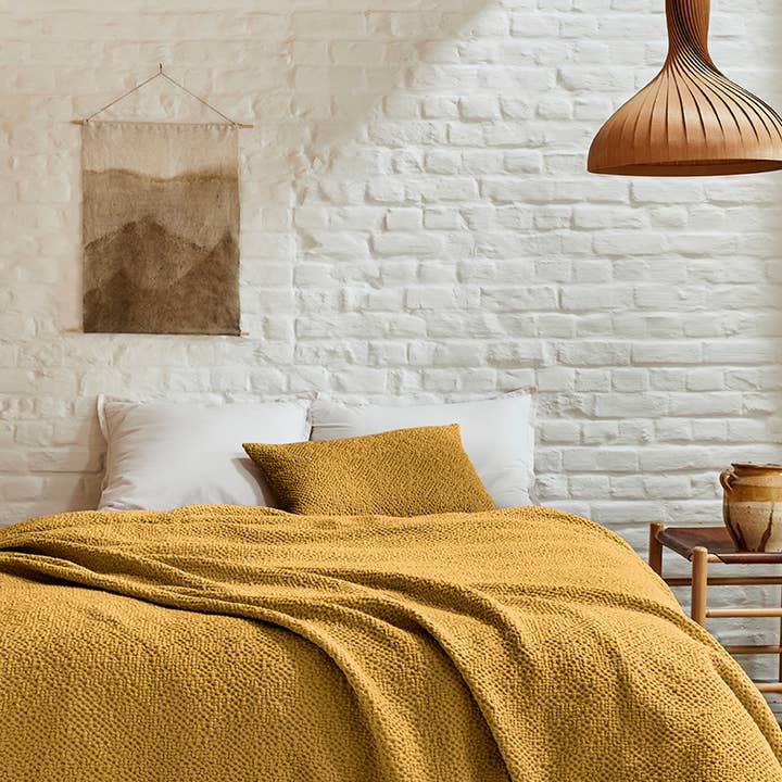 Essix - by Vanderschooten - Wholesale Bedding Blanket - SONGE Pollen - Waffle throw and cushion1