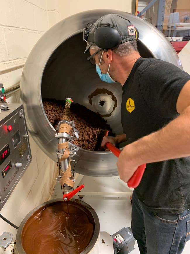 Dick Taylor Craft Chocolate - Vendita all'ingrosso Dolci ricoperti di cioccolato - Mandorle Ricoperte di Cioccolato4