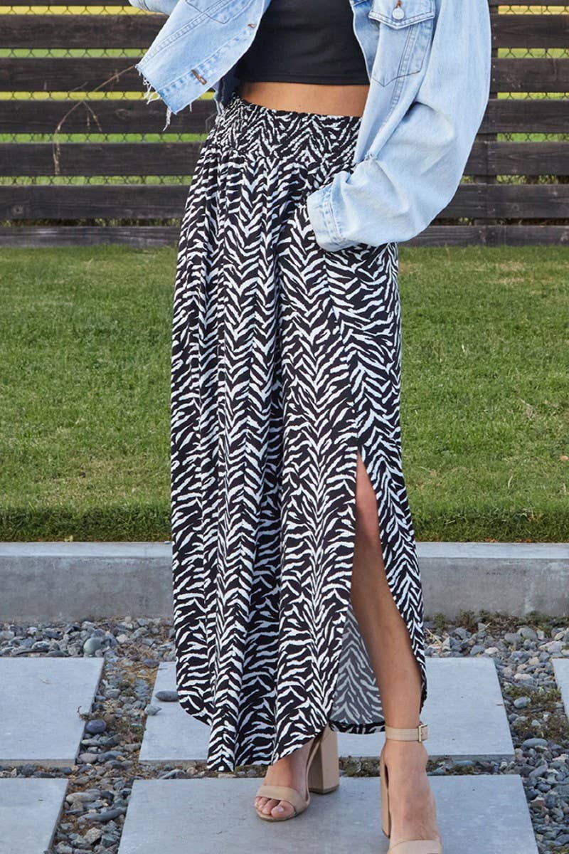 NINEXIS - Wholesale Skirt - Women's - CWBLS041-P_PLUS SIZE SMOCKING WAIST MAXI SKIRT5