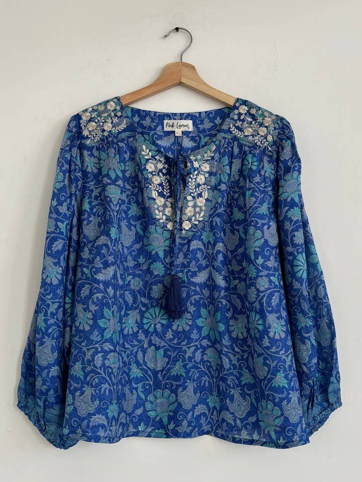 Blusa de Seda Bordada Lolita 108 - XL por atacado de Pink Lemons Ltd