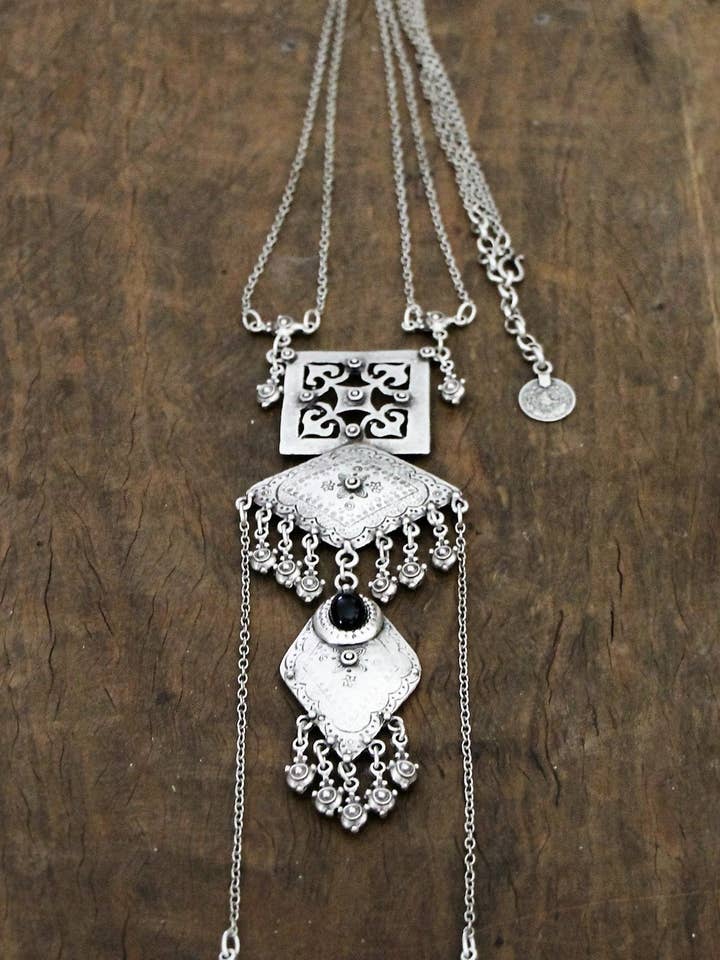 Colar Rainha de Espadas por atacado de TABOO FASHION