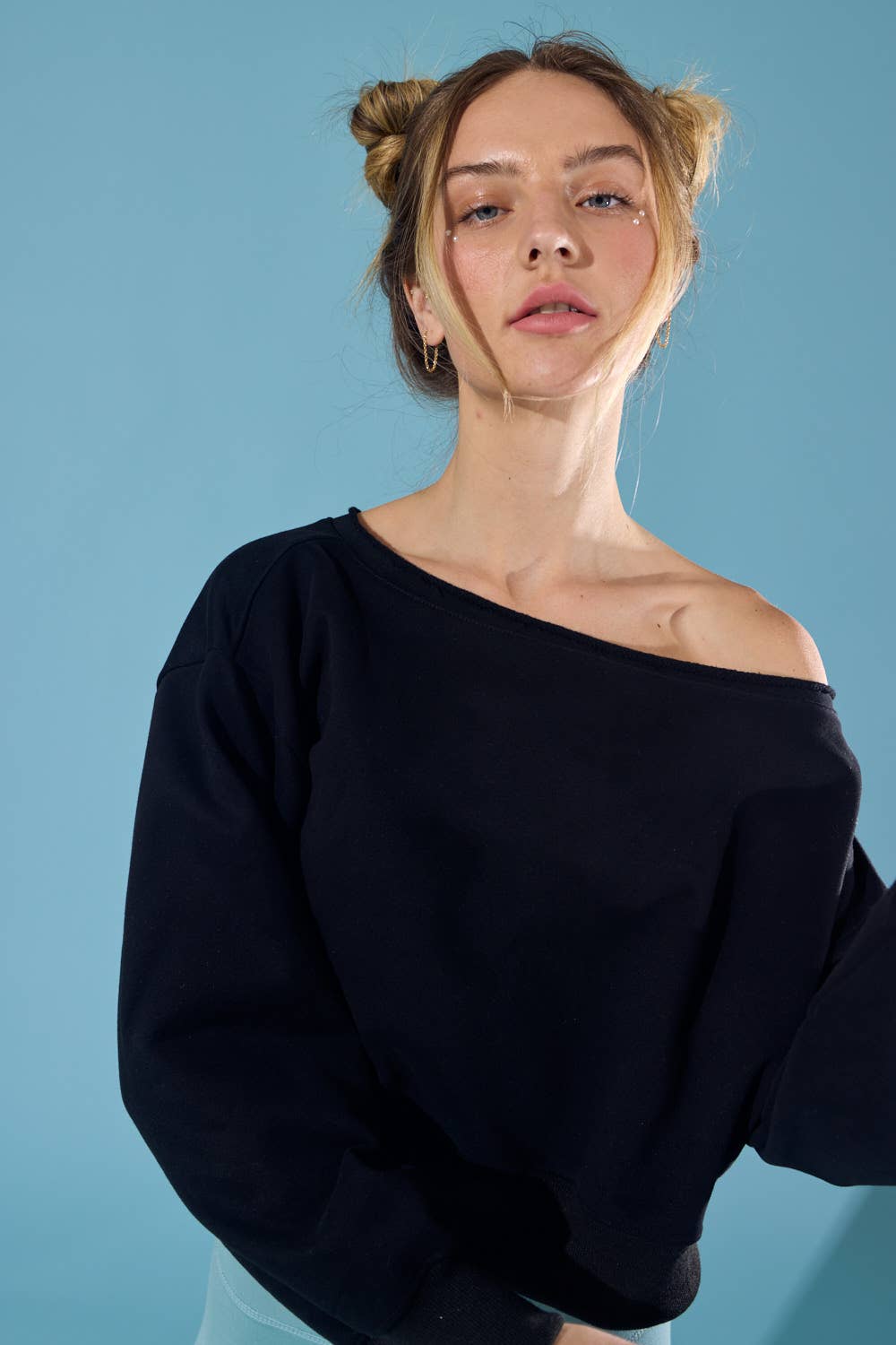 Papermoon - Wholesale Sweatshirt - Women's - PT17835 - Alina Off Shoulder Cropped Sweatshirt8