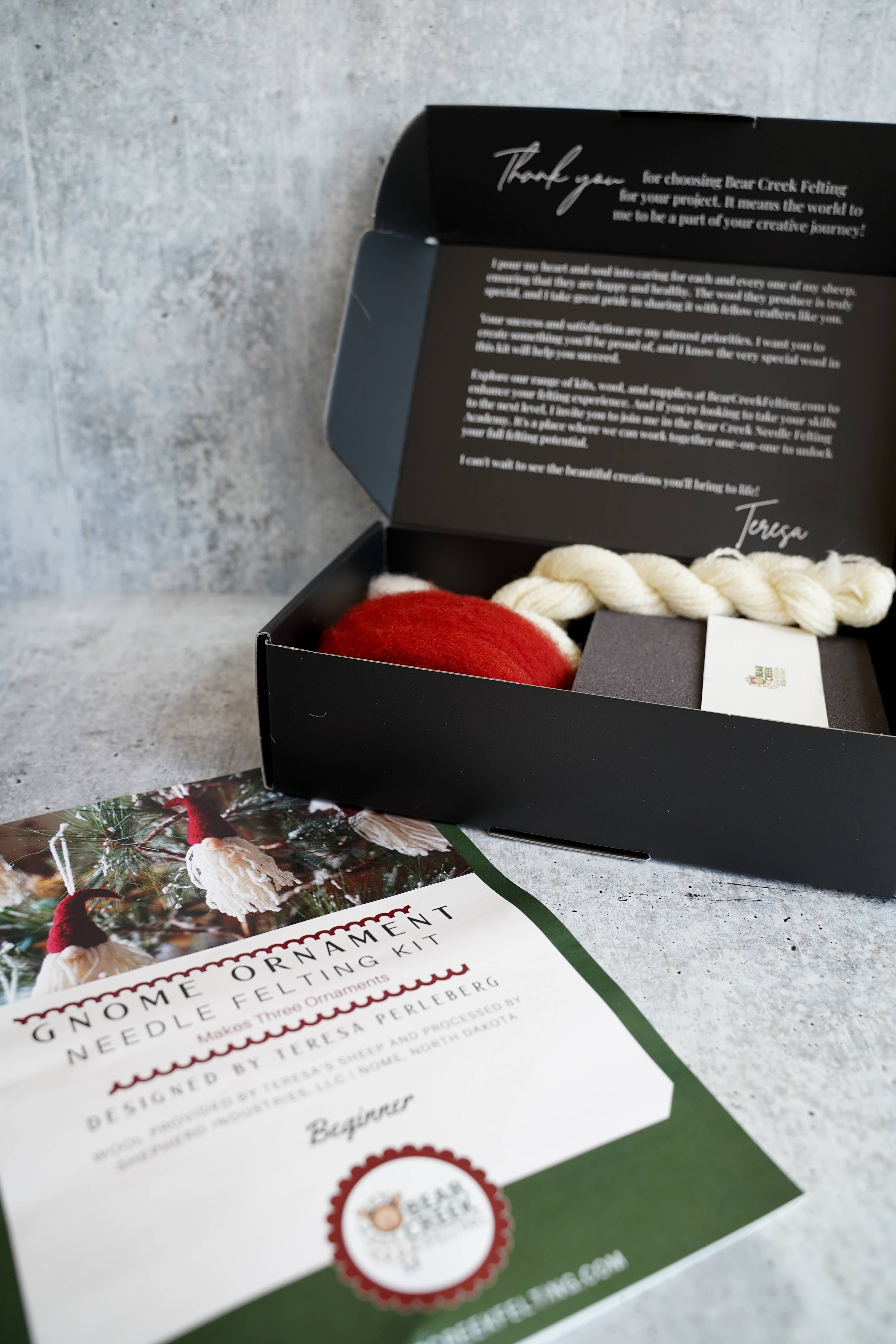 Bear Creek Felting - Vendita all'ingrosso Kit per lavoretti fai da te - Kit per infeltrire ad aghi Gnome Ornaments (per 3 ornamenti)20