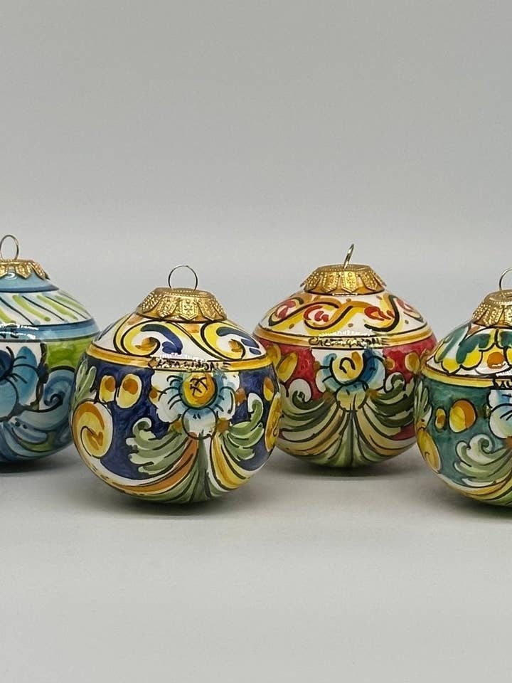 Christmas Ball Diameter 8cm hand-decorated Caltagirone Ceramics VARIOUS COLORS for wholesale by DD Ceramiche Siciliane