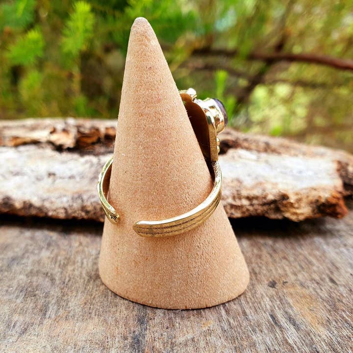 Kaali Boutique - Vente Bague avec plusieurs pierres - Bague en améthyste et laiton style bohème / Hippie / Boho / Ethnique / Rustique / Tribal / Gitan / Festival / Guérison / Festival / Pierre de naissance4