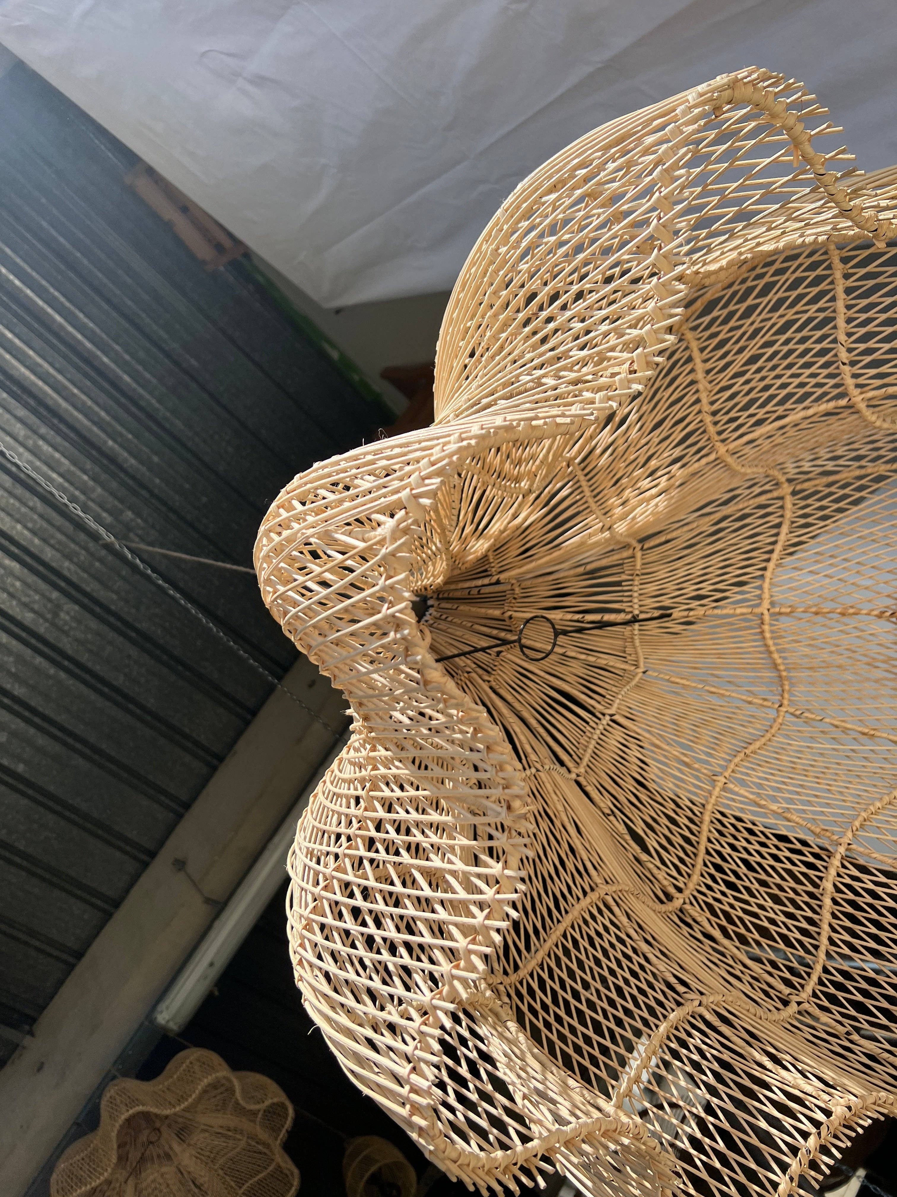 Office Objets - Wholesale Chandelier/Hanging Light - Pendant light, flower-shaped rattan fixture, tulip, corolla H:80cm D80cm51