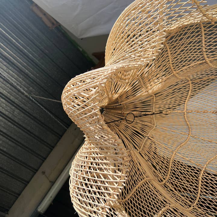 Office Objets - Wholesale Chandelier/Hanging Light - Pendant light, flower-shaped rattan fixture, tulip, corolla H:80cm D80cm51