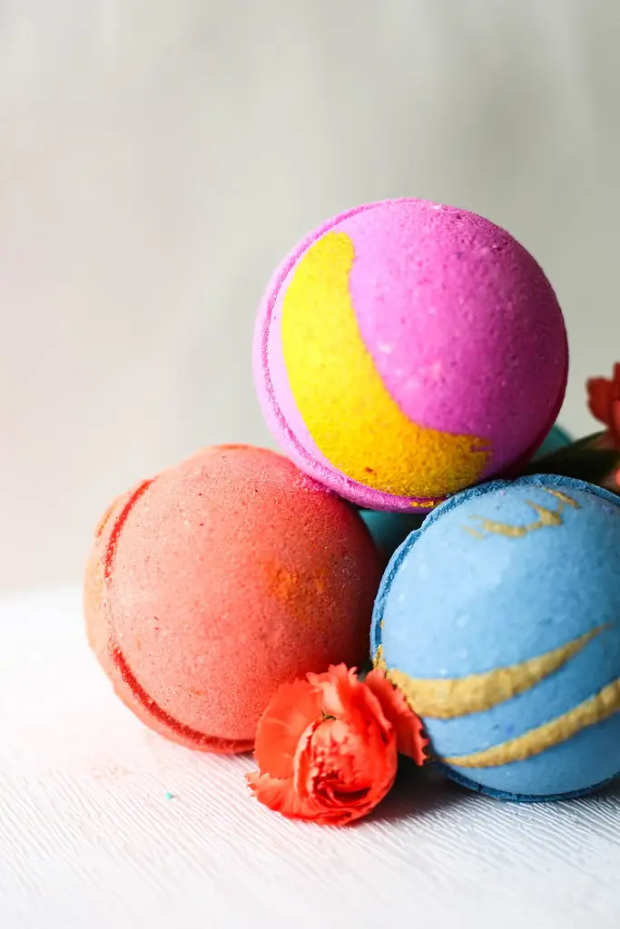 Lend Me Some Sugar Bath Company - Wholesale Bath Bomb/Fizz - Raspberry Lemonade Bath Bomb3