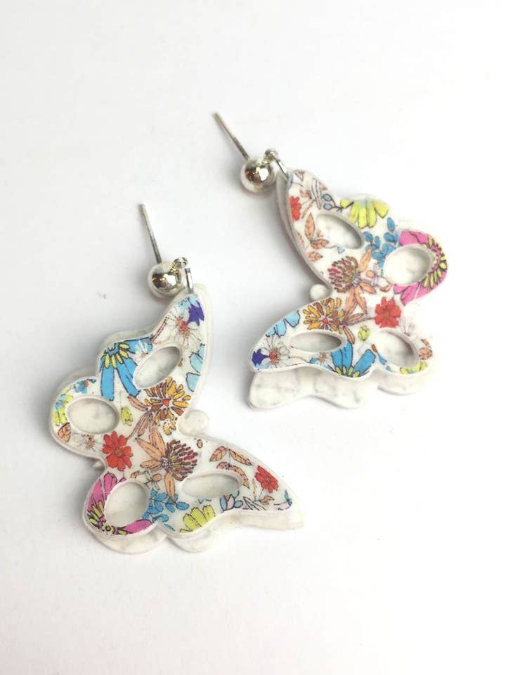 white butterfly earring for wholesale by Pipapaper