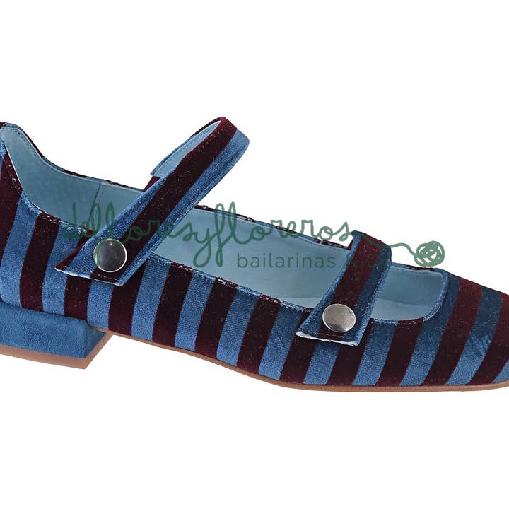 Sapphire Caterpillar Dancer for wholesale by Deflores y Floreros SLU