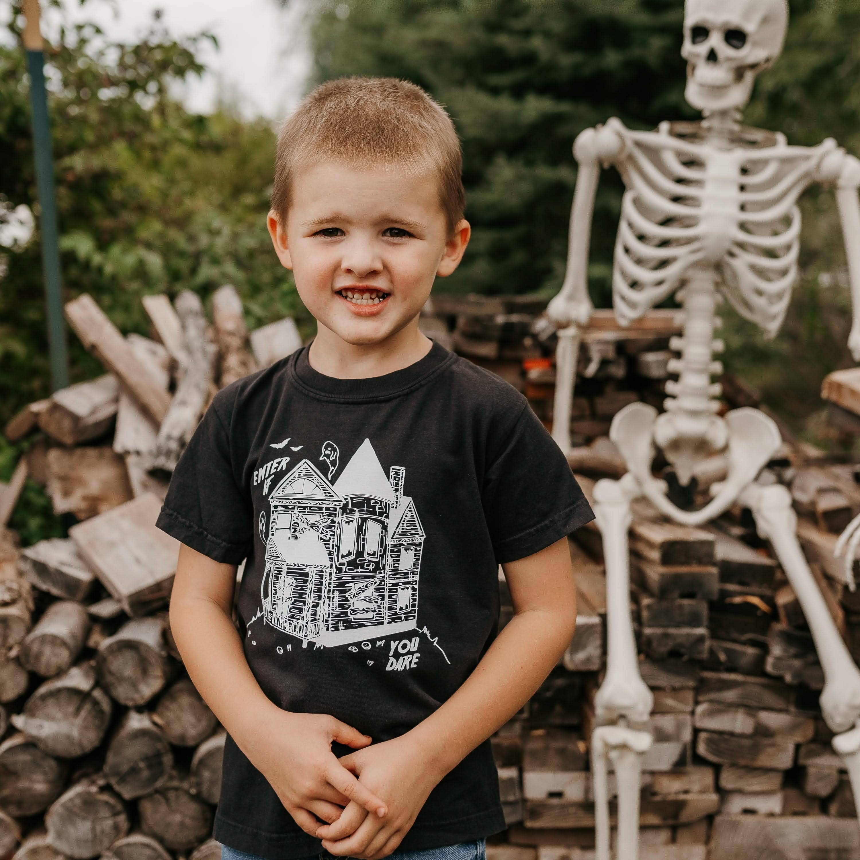 Little Mama Shirt Shop – Engroshandel T-shirt med serigrafitryk – til børn – Indtast Hvis Du Tør - Ungdoms Comfort Colors T-shirt1