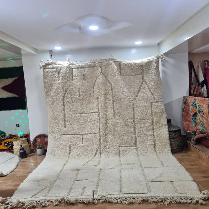 HANDMADE CARPETS MOROCCAN RUGS 200 - 300 cm 132 for wholesale by Maroccarpets Poufs and pillows wholesale +31648976894