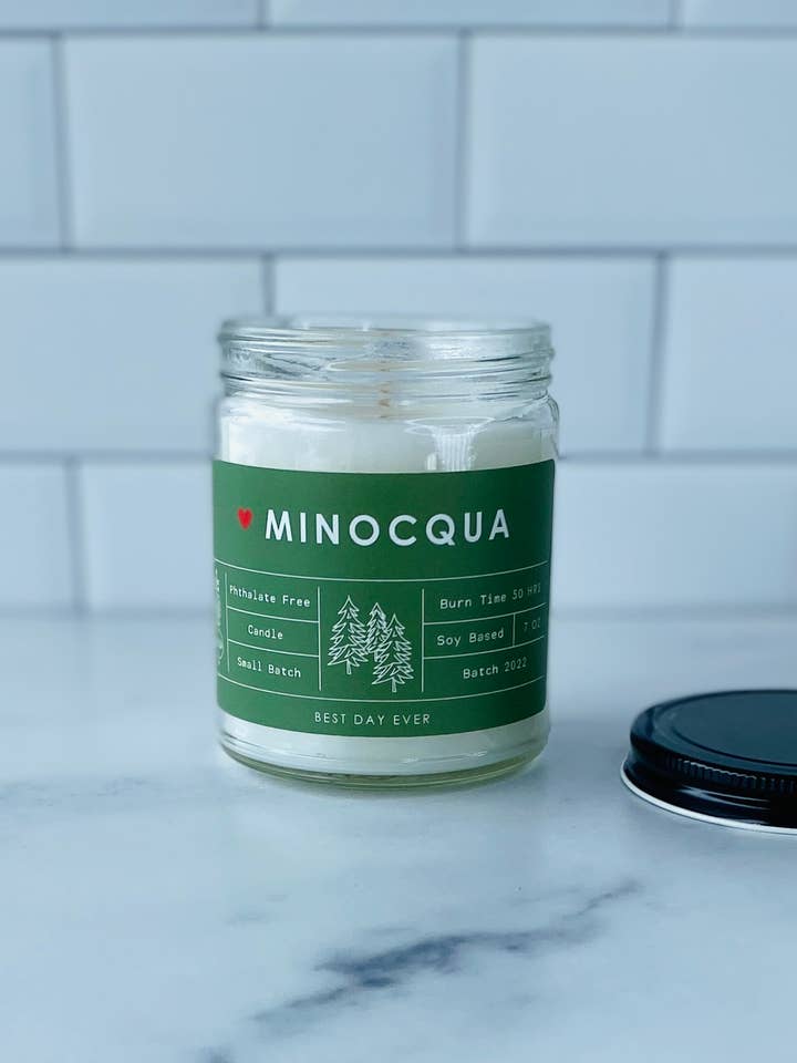 Bougie Minocqua, Wisconsin pour la vente par Rambling Caravan