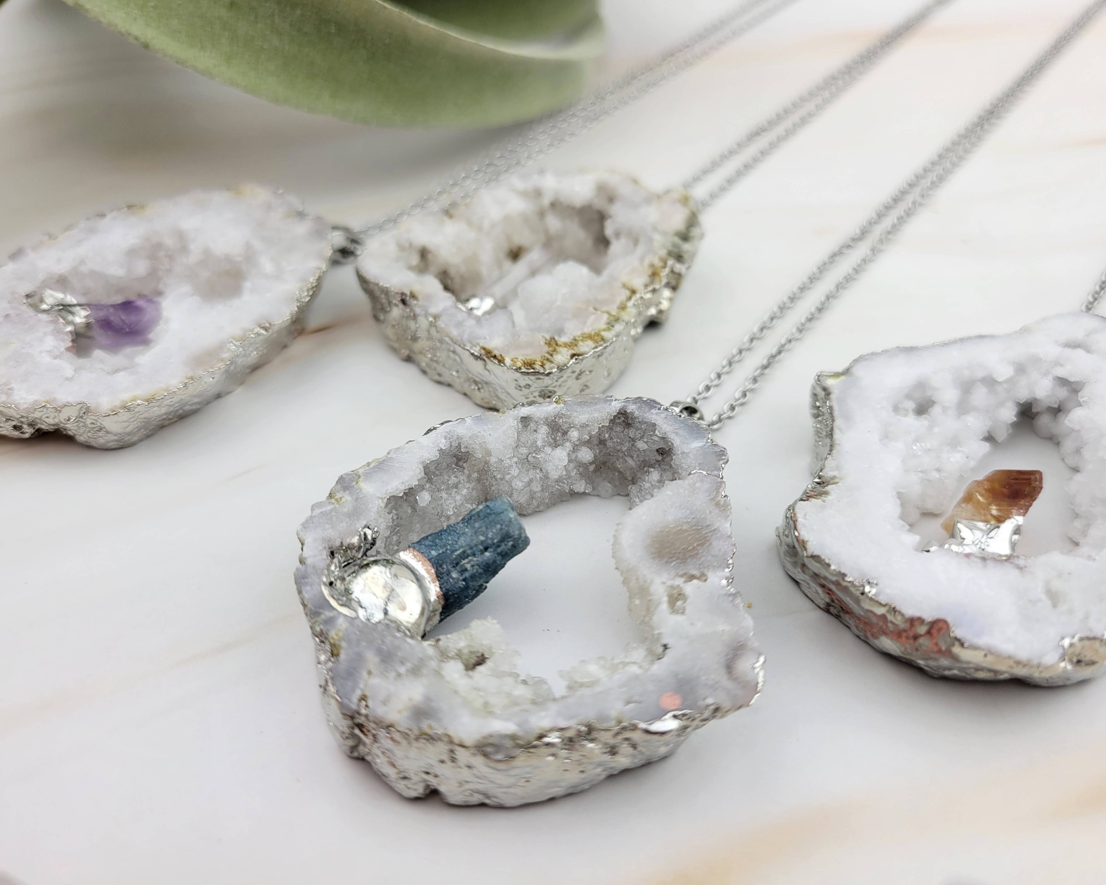 WonderLight Jewelry – wholesale Pendant/charm necklace – Silver Druzy Geode Necklace - Affirmation Jewelry4