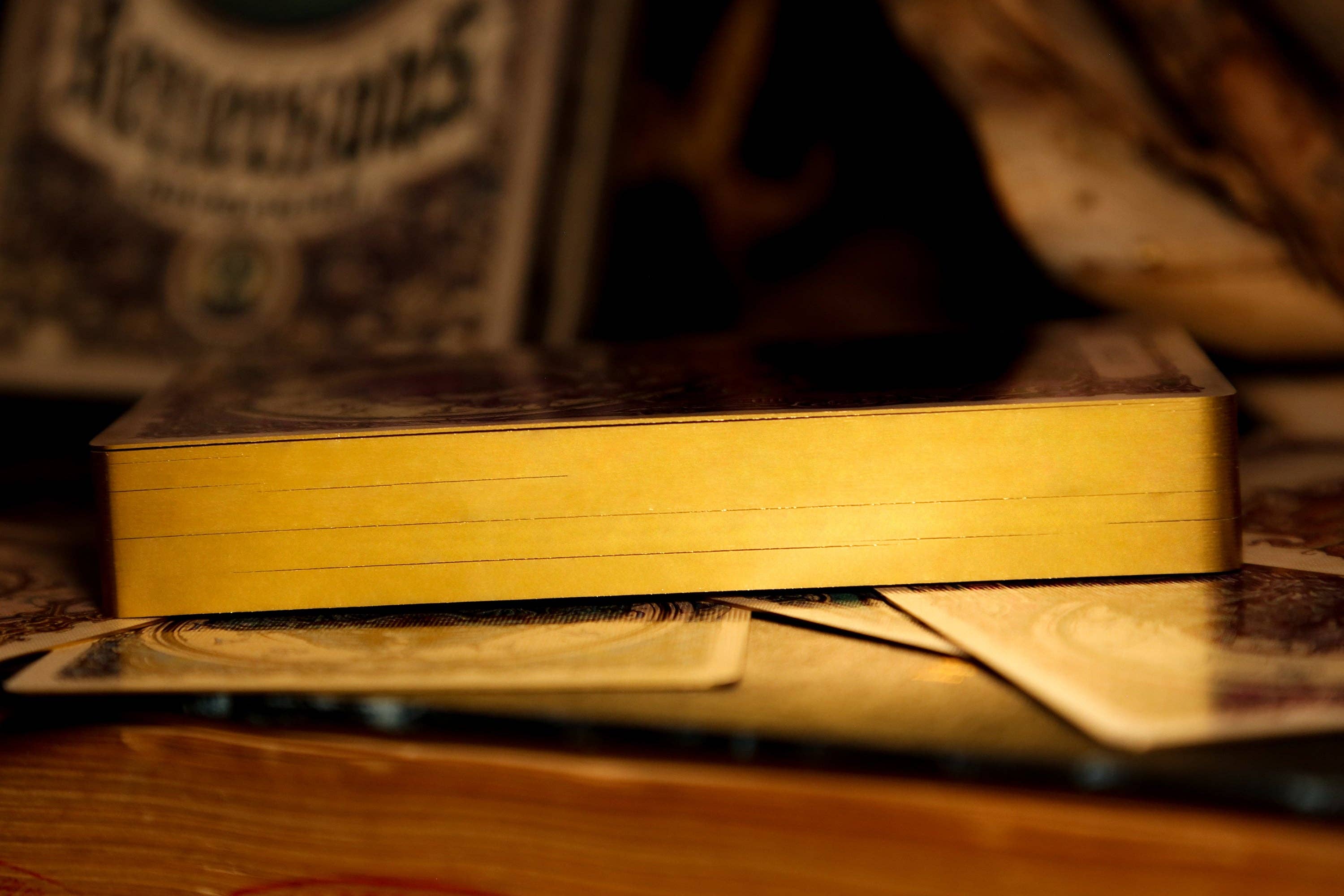 Vermilion Collection - Wholesale Tarot Cards - Reflections on the Wall Cthulhu Mythos Oracle8