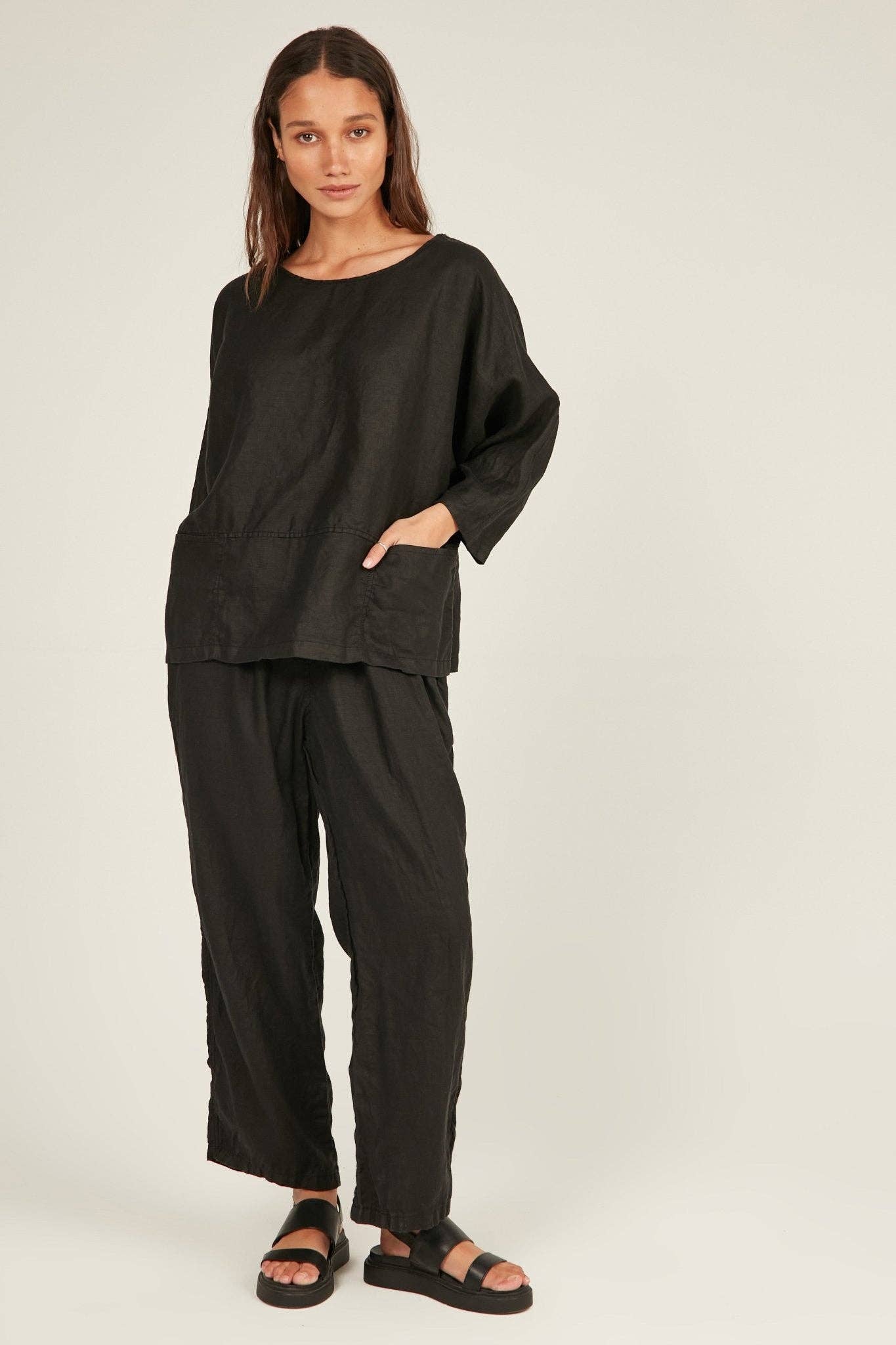 Primness – wholesale T-shirt – women's – CHICHI TOP - NOIR5