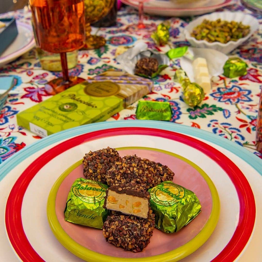 Venchi - Wholesale Chocolate - Chocoviar Pistachio Chocolate - Italian Gourmet 6