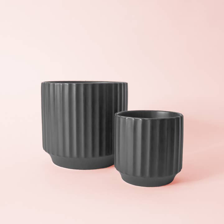 Jungle Club - Wholesale Plant Pot - Monroe Planter | Black3