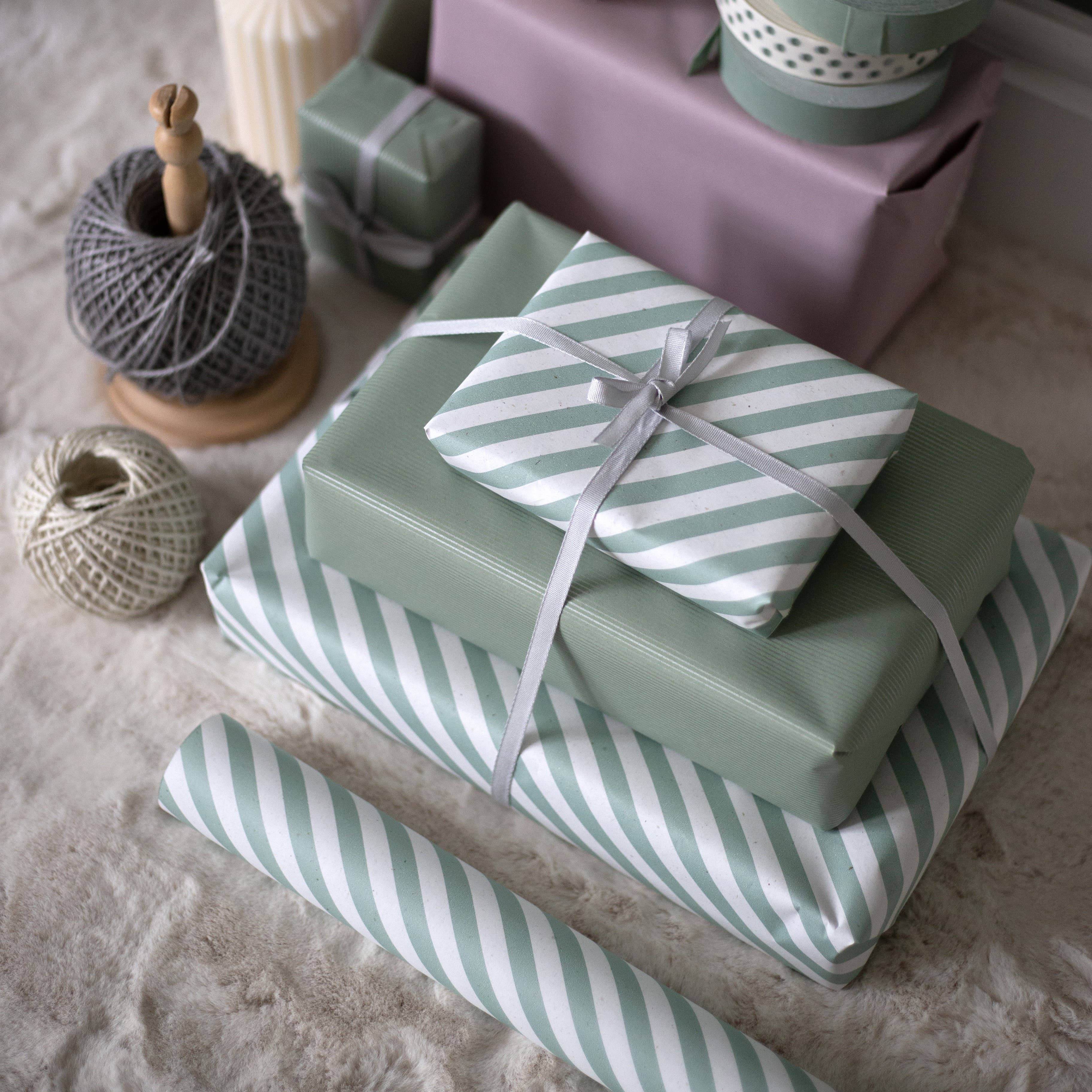 Cascayde - Wholesale Wrapping Paper Roll - 5m roll of Green & White Stripe Kraft Wrapping Paper1
