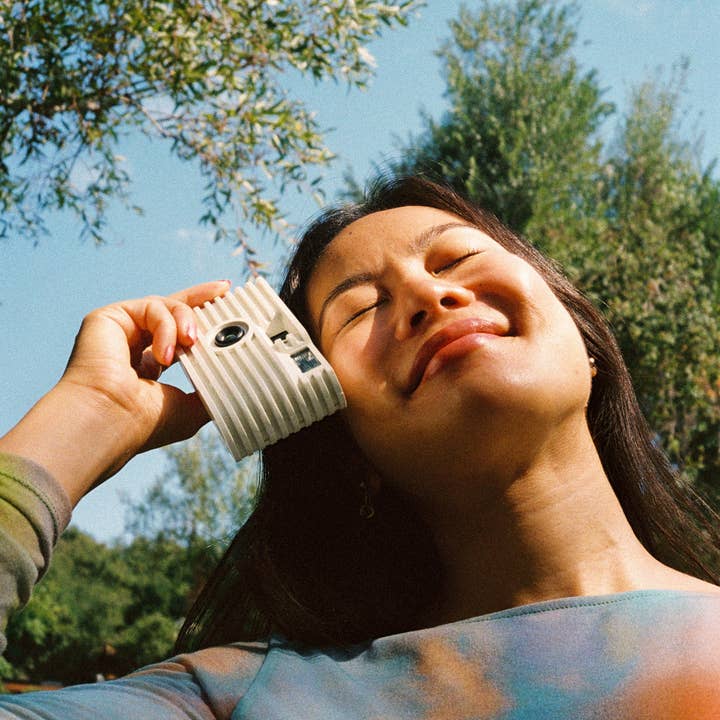 Fotofoto - Wholesale Disposable Camera - Fotofoto FF-1 "Aspen" | Sustainable Disposable Camera