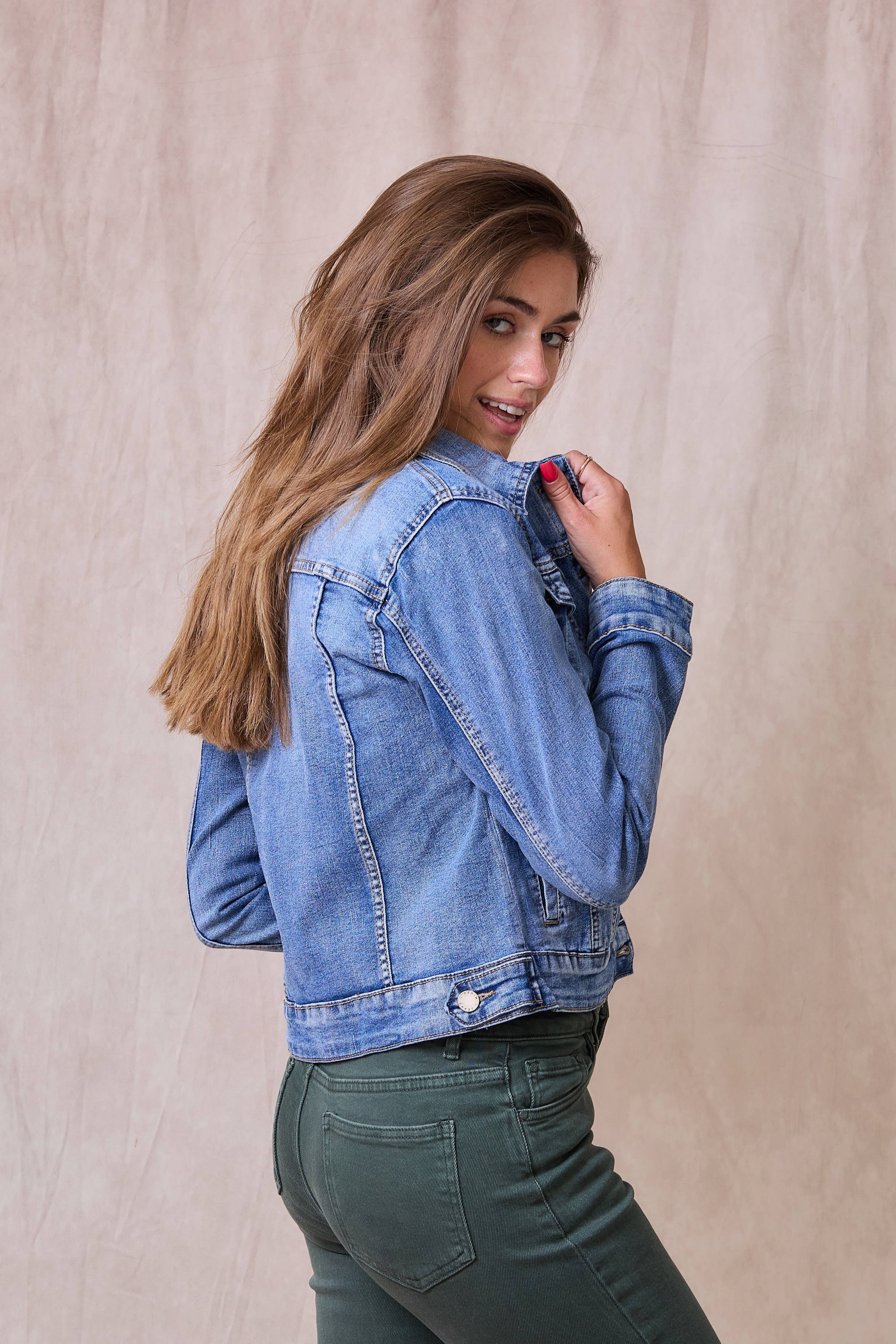 Slim jeans jacket (washed out) - ANA & LUCY for wholesale on Faire4