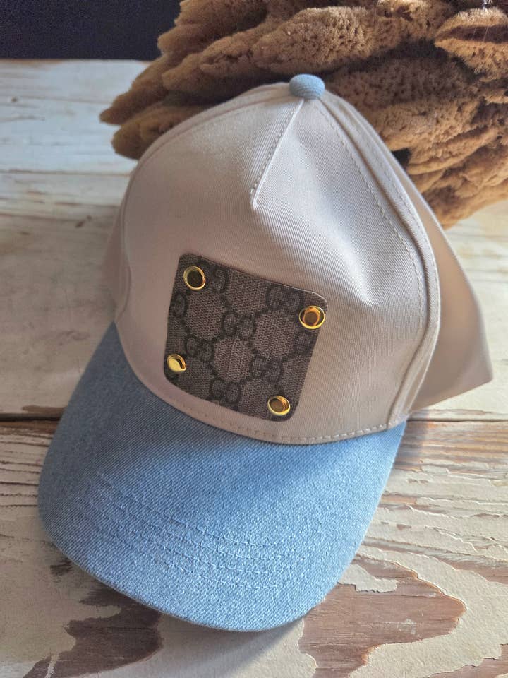 Nuovo cappello GG in denim bicolore per la vendita all'ingrosso da parte di Contagious Couture