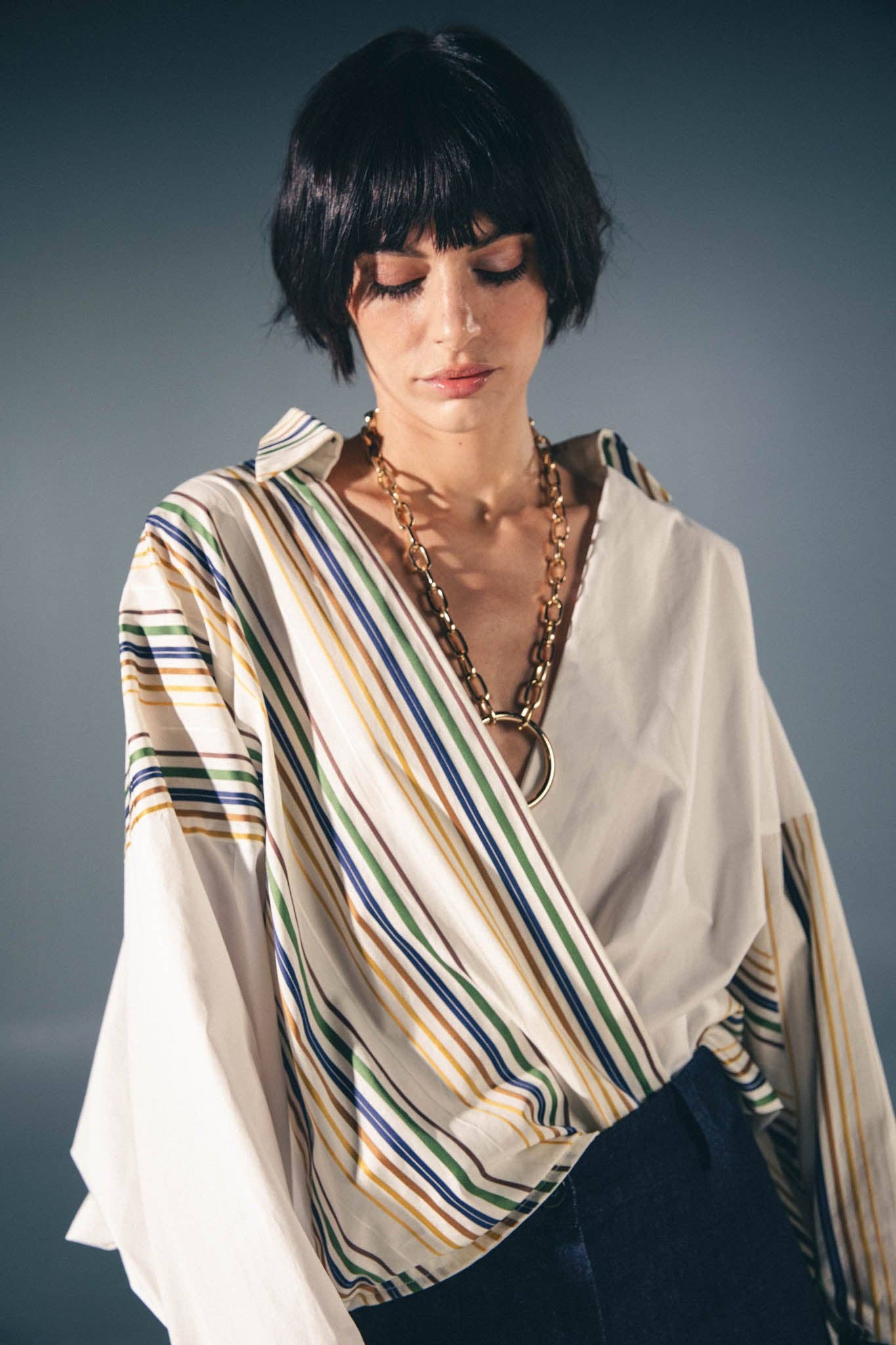 simona bonacci - Vendita all'ingrosso Camicetta - Donna - Camicia in cotone con polsini in jeans e gemelli4