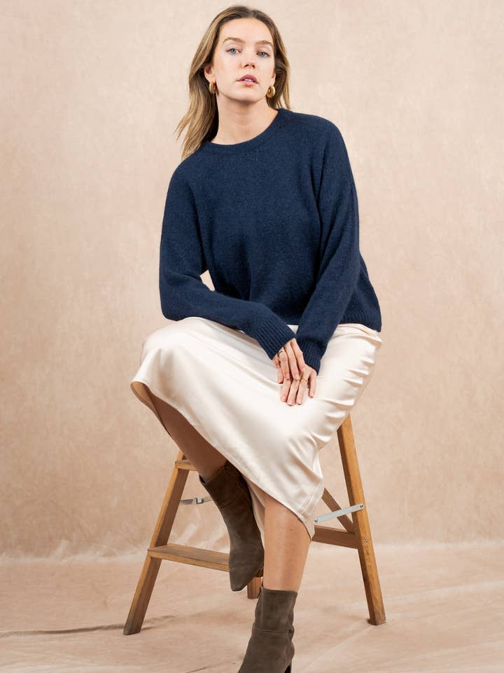 NAÏS PARIS - Wholesale Knit Sweater - Women's - Round neck long sleeve sweater in 30% superfine alpaca16