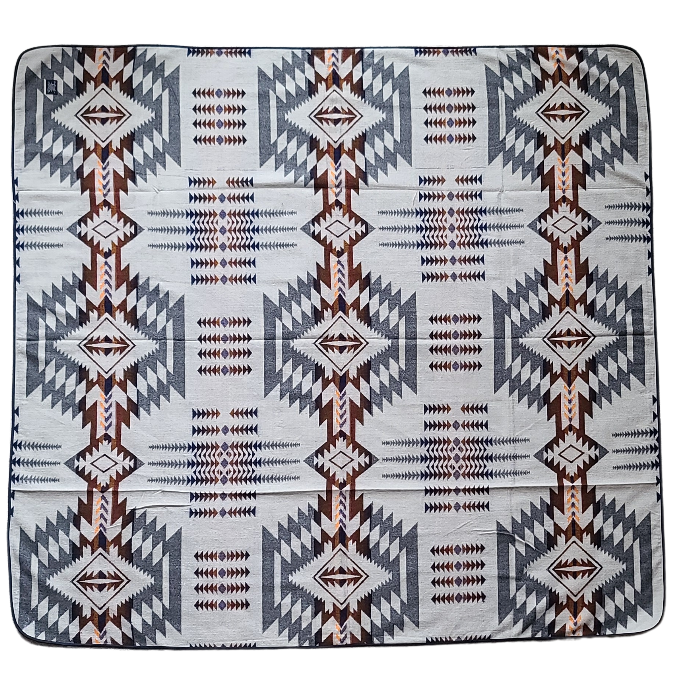Wylde Brigade - Wholesale Throw Blanket - Mica Aztec Reversible Blanket11