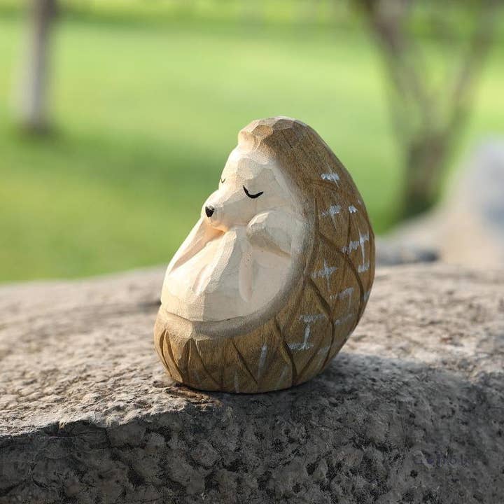 Gohobi - Wholesale Decorative Figurine - Gohobi Handcrafted Wooden Hedgehog Ornament